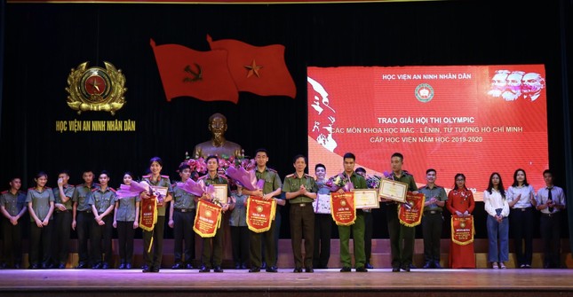 Hội thi về chủ nghĩa Mác-Lênin, tư tưởng Hồ Chí Minh của chiến sĩ công an ảnh 2