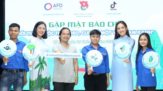 Cùng Hoa hậu Ngọc Hân làm video, clip 'Vì một Việt Nam xanh' ảnh 3
