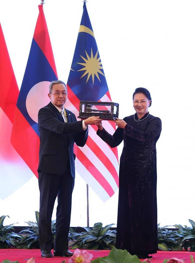 Việt Nam chuyển giao chức Chủ tịch AIPA cho Brunei ảnh 2