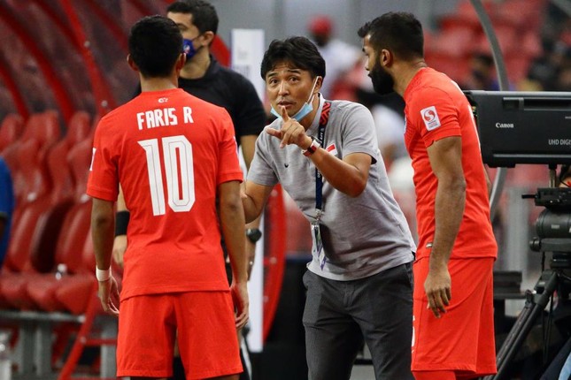 Singapore bị loại ở bán kết AFF Cup, HLV Tatsuma Yoshida từ chức ảnh 1