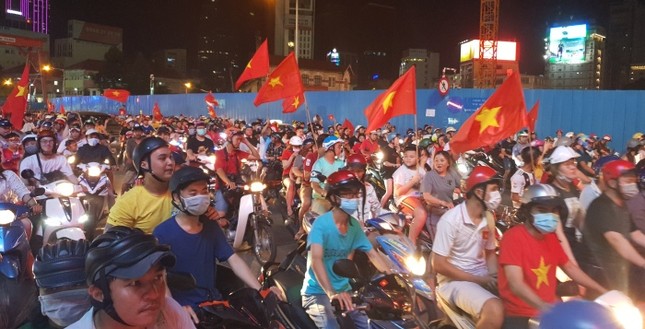 Triệu con tim hòa chung nhịp đập ảnh 25