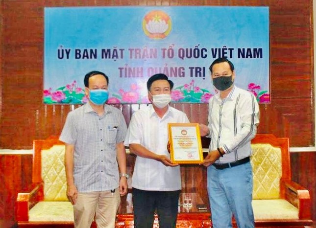 Sau ồn ào 'ngâm' tiền cứu trợ, Hoài Linh tiếp tục kế hoạch trao quà cho bà con miền Trung ảnh 1