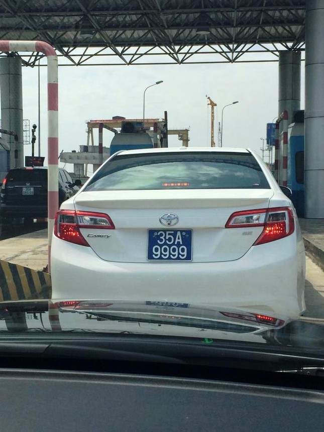 Bộ Công an đề nghị làm rõ vụ 2 xe biển xanh trùng số ảnh 3