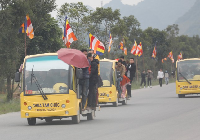 Du khách nườm nượp về chùa Tam Chúc du xuân Canh tý 2020 ảnh 5