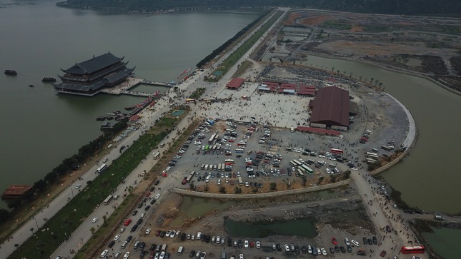 Du khách nườm nượp về chùa Tam Chúc du xuân Canh tý 2020 ảnh 3