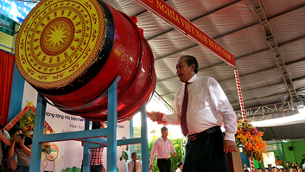 Phó Thủ tướng đánh trống khai giảng ở ngôi trường 128 tuổi ảnh 3