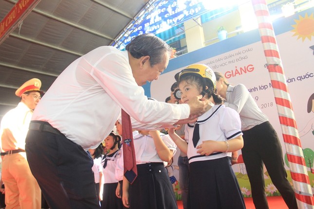 Phó Thủ tướng đánh trống khai giảng ở ngôi trường 128 tuổi ảnh 6