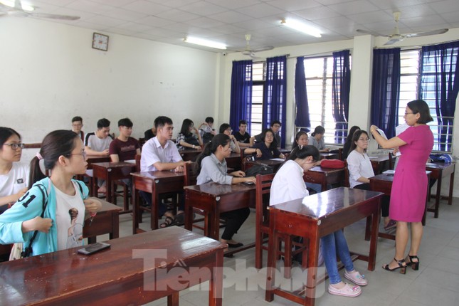 Thứ trưởng Bộ GD&ĐT: Giám thị sơ suất sẽ thiệt thòi cho thí sinh ảnh 5