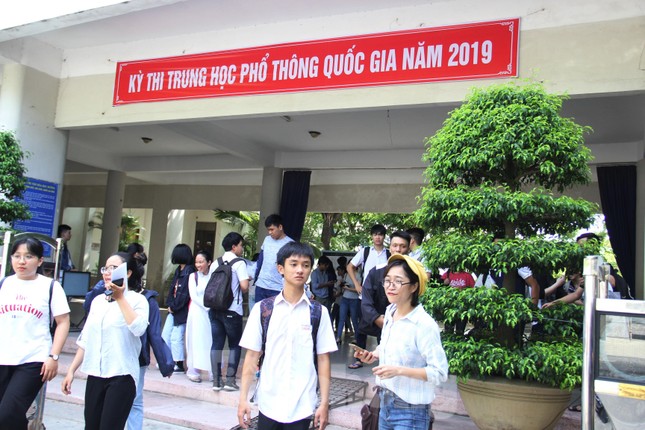 Thứ trưởng Bộ GD&ĐT: Giám thị sơ suất sẽ thiệt thòi cho thí sinh ảnh 1