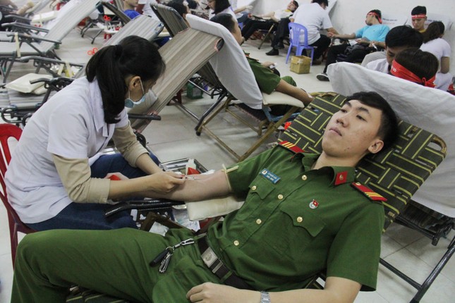 Đà Nẵng: Gần 1000 người nô nức tham gia ngày hội Chủ nhật Đỏ ảnh 2