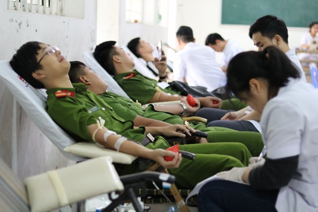 Đà Nẵng: Gần 1000 người nô nức tham gia ngày hội Chủ nhật Đỏ ảnh 7