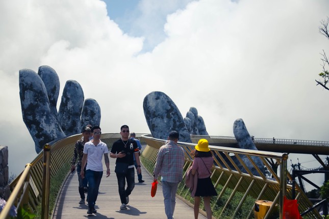 Hoạt động lại, nhiều điểm du lịch ở Đà Nẵng vẫn buồn hiu trong lễ ảnh 5