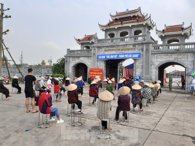 Cây ATM gạo đến với người nghèo và công nhân ở Bắc Ninh ảnh 8