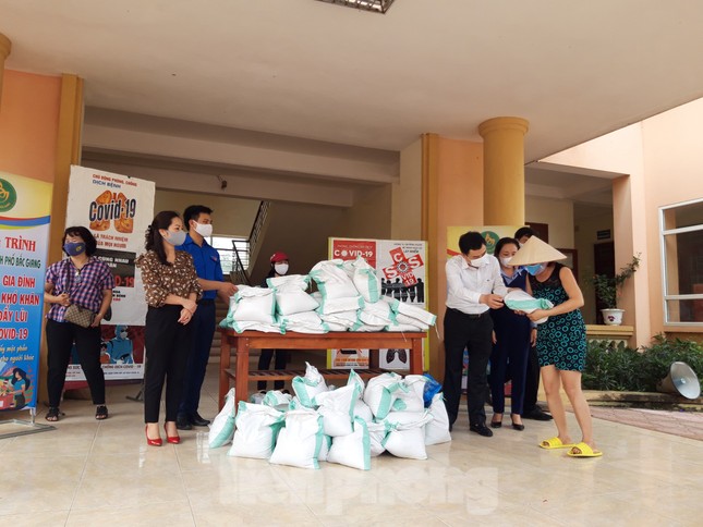 Cây ATM gạo đến với người nghèo và công nhân ở Bắc Ninh ảnh 6