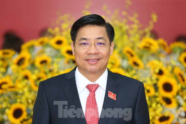 Bắc Giang có tân Chủ tịch và Phó Chủ tịch tỉnh ảnh 1
