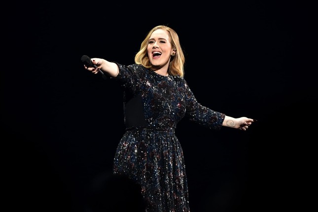 1,3 triệu fan Adele chật vật giành vé đi xem concert: Tỉ lệ chọi còn hơn cả thi Đại học! ảnh 2