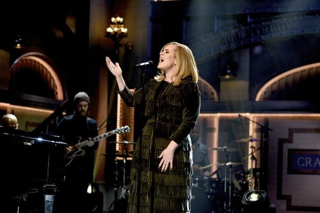 1,3 triệu fan Adele chật vật giành vé đi xem concert: Tỉ lệ chọi còn hơn cả thi Đại học! ảnh 3