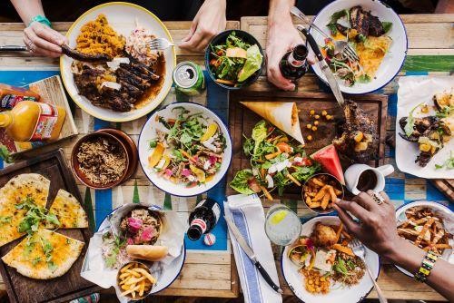 Dân mạng mở bình chọn các "thánh rì-viu" nên tránh: Những food blogger nào bị réo tên? ảnh 1
