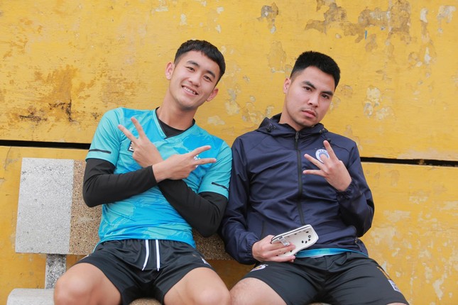 5 cầu thủ vừa được triệu tập lên ĐT Quốc gia Việt Nam: Toàn gương mặt hotboy Gen Z! ảnh 4
