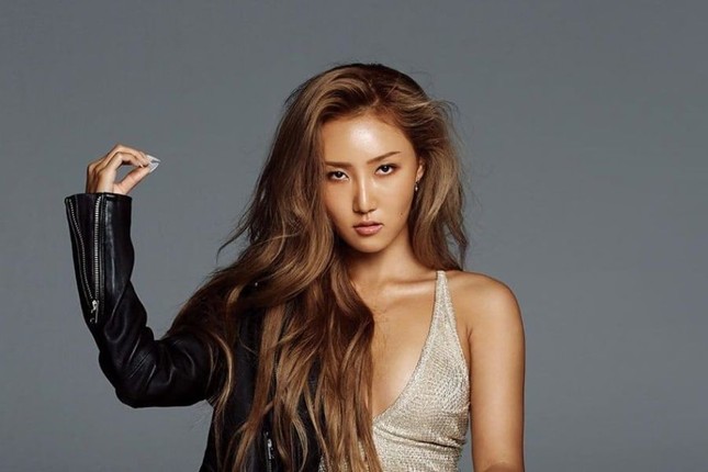 Dua Lipa bắt tay Hwasa (MAMAMOO) tạo thành “combo vật lý” công phá mọi trái tim ảnh 3