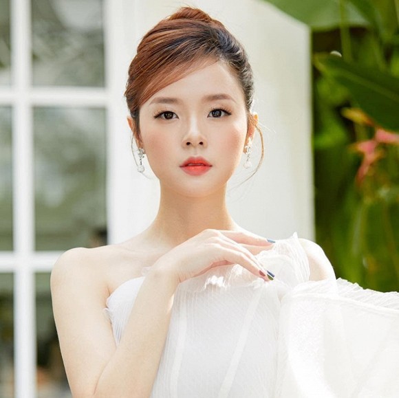 Những “thần tiên tỷ tỷ” của V-Biz: Nhan sắc có thừa, thần thái cuốn hút khó ai sánh kịp ảnh 9