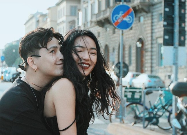 Giữa nghi án hẹn hò khiến fan “thả tim đầy story”, lật lại tình sử của Binz và Châu Bùi ảnh 5