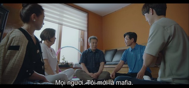 “Hospital Playlist” tập 5 gây bối rối khi chủ tịch và viện trưởng cùng chơi... ma sói ảnh 3