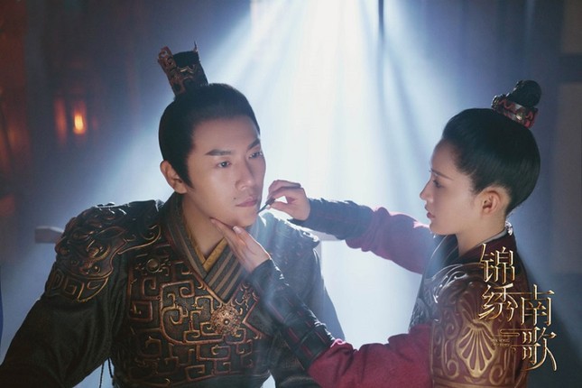 Lý Thấm đẹp “không góc chết'', sánh vai cùng Tần Hạo trong ''Cẩm Tú Nam Ca'' ảnh 3
