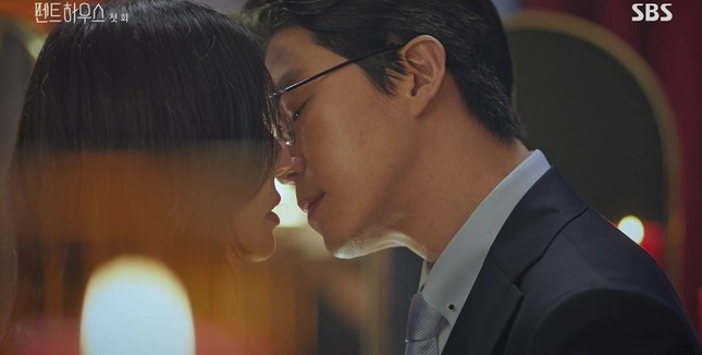 “Cuộc Chiến Thượng Lưu” hút đến nỗi phim vừa ra thì nhà sản xuất tuyên bố sẽ có tới 3 mùa ảnh 5