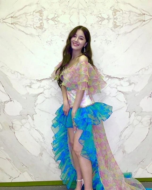 Màn đọ sắc “bất phân thắng bại” của Rosé, Nancy và Park Min Young khi “đụng hàng” ảnh 7