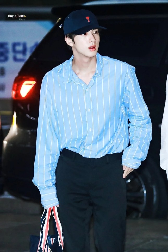 Vẫn biết Jin (BTS) là trai đẹp “cực phẩm”, nhưng “tự luyến” đến mức này thì “cạn lời” thật ảnh 2