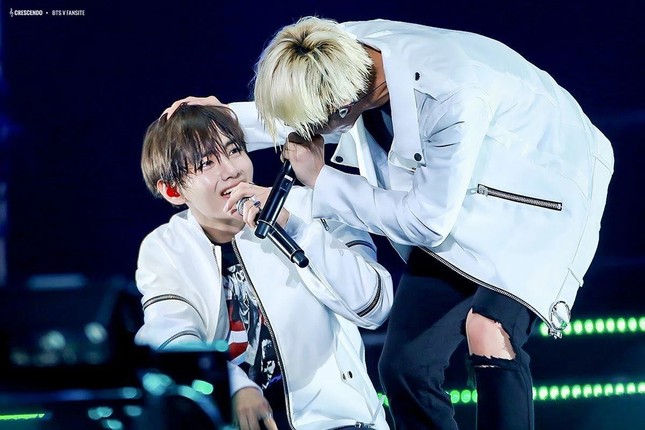 BTS nói gì khi được hỏi “Bạn muốn các thành viên khác nghĩ về mình thế nào?“ ảnh 2