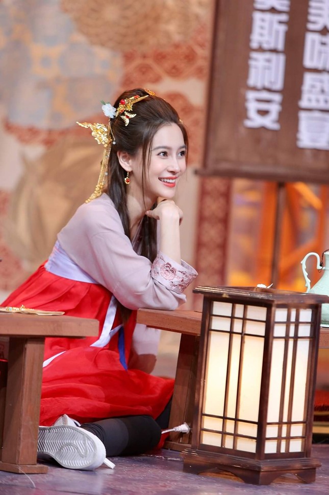 Angela Baby khiến khán giả xuýt xoa với tạo hình tiểu tiên nữ trong show Xảo Thủ Thần Thám ảnh 4