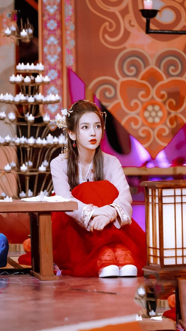Angela Baby khiến khán giả xuýt xoa với tạo hình tiểu tiên nữ trong show Xảo Thủ Thần Thám ảnh 5