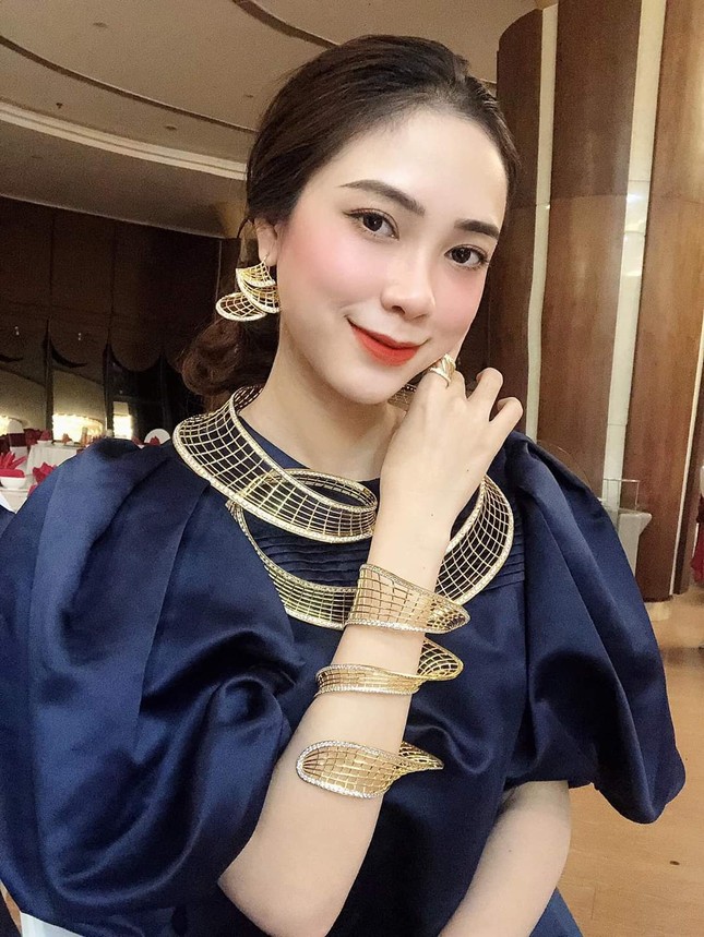Nhan sắc "cực phẩm" của Hoài Thương - thí sinh lớn tuổi nhất cuộc thi Hoa hậu Việt Nam ảnh 3