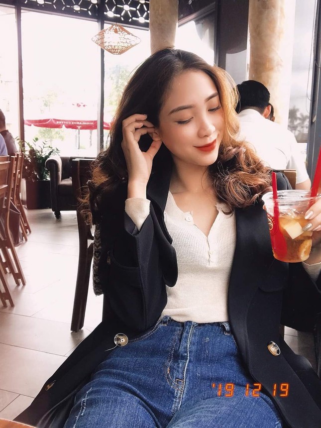 Nhan sắc "cực phẩm" của Hoài Thương - thí sinh lớn tuổi nhất cuộc thi Hoa hậu Việt Nam ảnh 7
