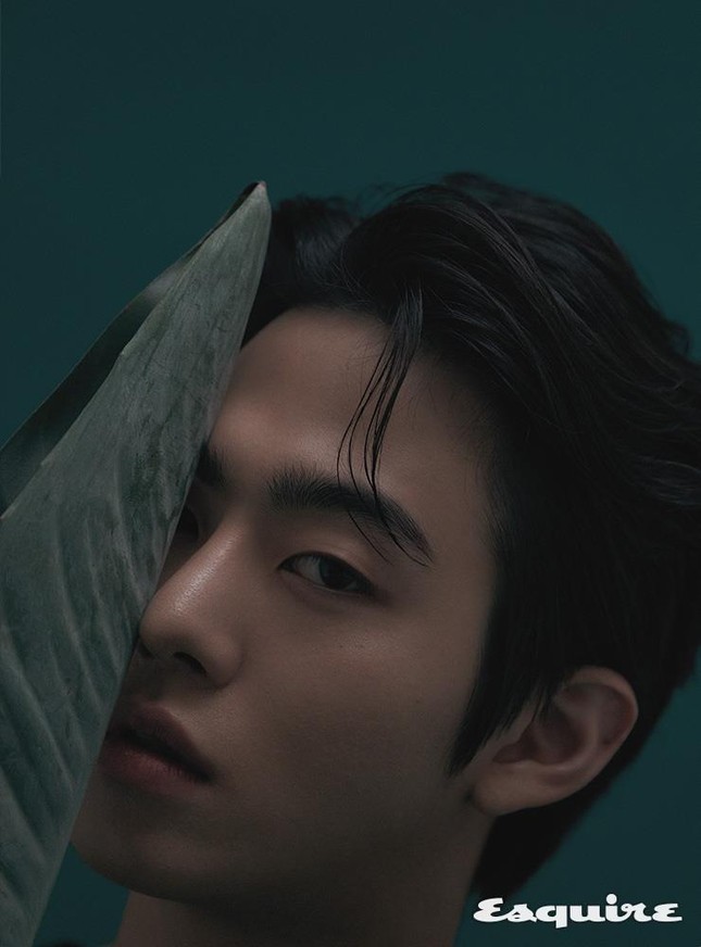 Ahn Hyo Seop - “mỹ nam” sở hữu đôi chân dài tít tắp, hình mẫu bạn trai mới của fangirl ảnh 1