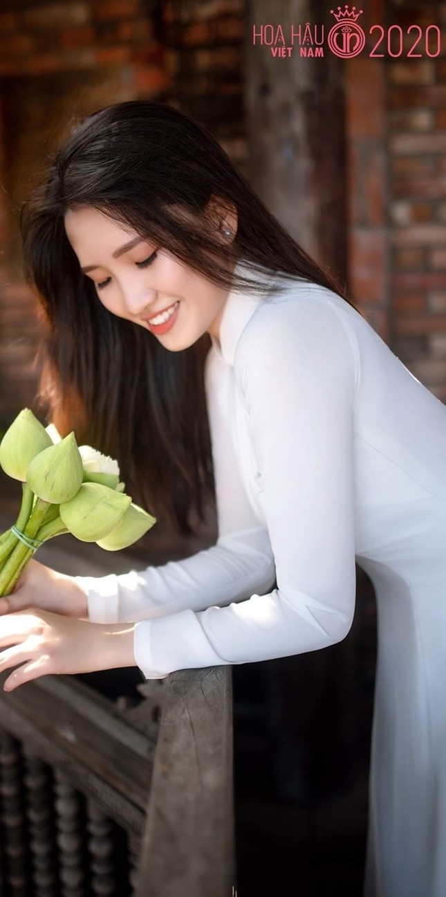 Phương Tuyết - thí sinh Hoa hậu Việt Nam khu vực miền Tây có đôi mắt 1 mí ấn tượng ảnh 1