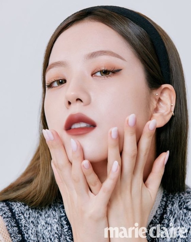 Vừa kiêu sa vừa dịu dàng lại có phần nổi loạn, chỉ có thể là Jisoo (BLACKPINK)! ảnh 3