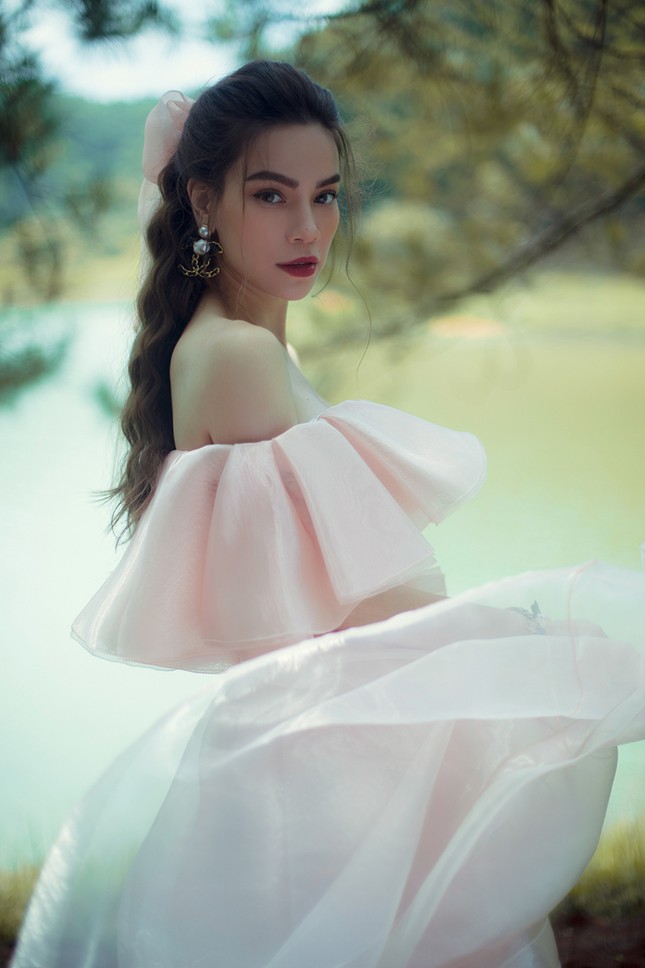 Hồ Ngọc Hà mang bầu vẫn không ngại lội xuống hồ thực hiện bộ ảnh đẹp mê hồn cho album mới ảnh 5