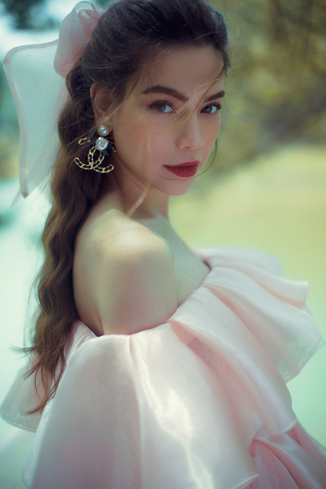 Hồ Ngọc Hà mang bầu vẫn không ngại lội xuống hồ thực hiện bộ ảnh đẹp mê hồn cho album mới ảnh 4