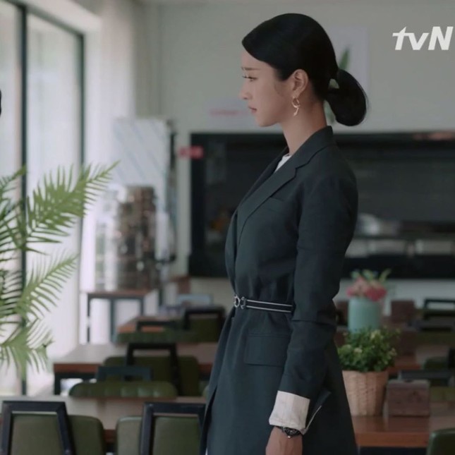Đụng hàng với “chị đại” Kim Hee Sun, lần đầu tiên Seo Ye Ji phải chấp nhận lép vế ảnh 5