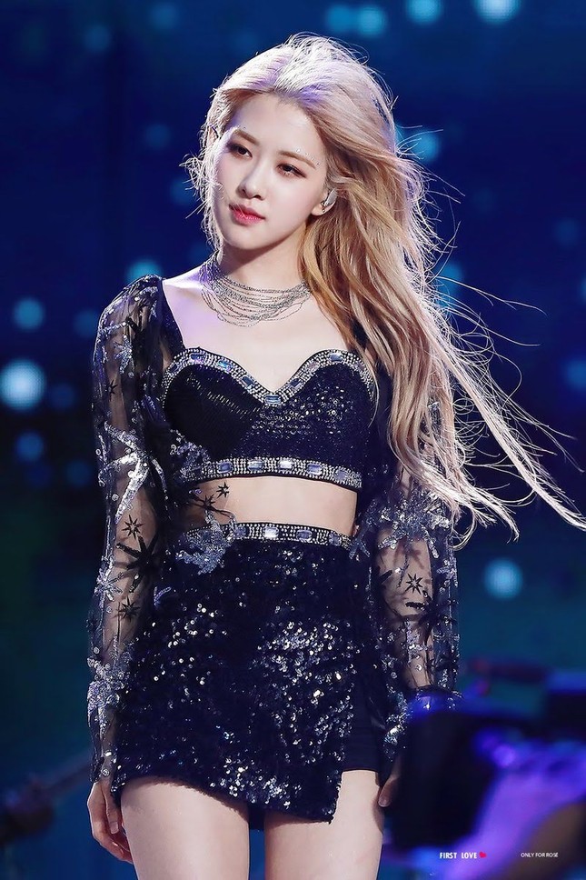 Rosé (BLACKPINK) sở hữu nhan sắc đúng kiểu “lão hóa ngược” và đây là bằng chứng! ảnh 3