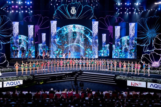 Top 40 Hoa Hậu Việt Nam 2020 khoe body cực phẩm với áo tắm trên sân khấu Bán kết ảnh 1