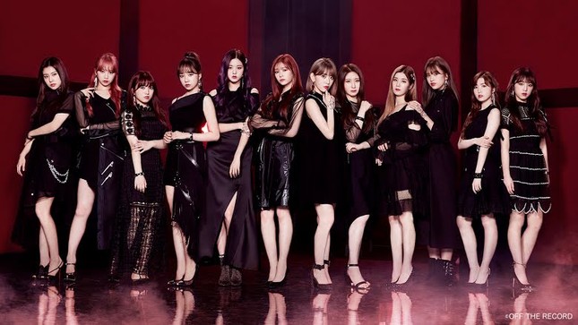 Top girlgroup K-Pop diện váy đen sang trọng và thần thái nhất: Vị trí số 1 không khó đoán! ảnh 4