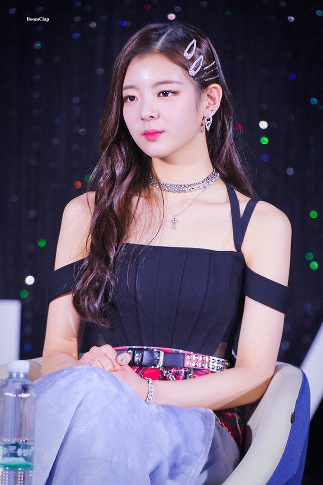Điểm danh 4 nữ idol xinh đẹp sinh ra đã là “rich kid”, đúng danh xưng “công chúa đi hát“ ảnh 3