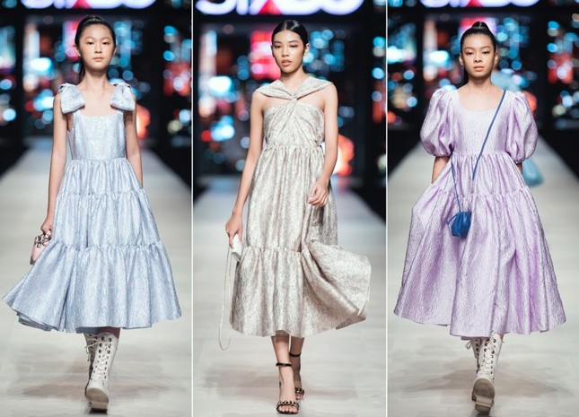 Mãn nhãn với dàn Hoa hậu và người mẫu hội tụ trong show diễn thời trang siêu hoành tráng ảnh 9