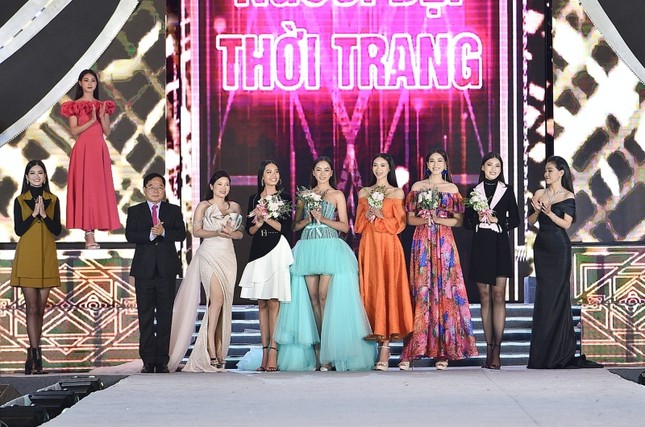 Top 5 thí sinh xuất sắc nhất đêm thi Người đẹp Thời trang của Hoa Hậu Việt Nam 2020 ảnh 8