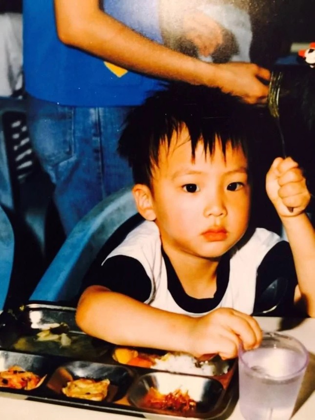 ARMY “phát cuồng” với bộ ảnh “Bạn đã thay đổi nhiều thế nào” siêu dễ thương của BTS ảnh 3