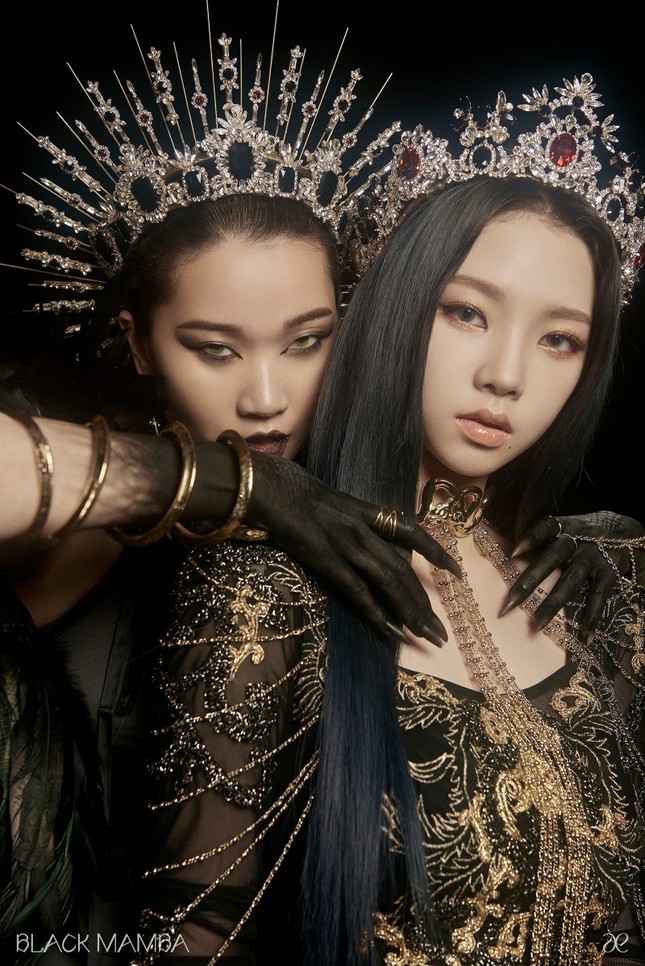 Tung video Karina ngồi trên ngai vàng, SM ngầm tuyên bố aespa sẽ trở thành nữ hoàng K-Pop? ảnh 2